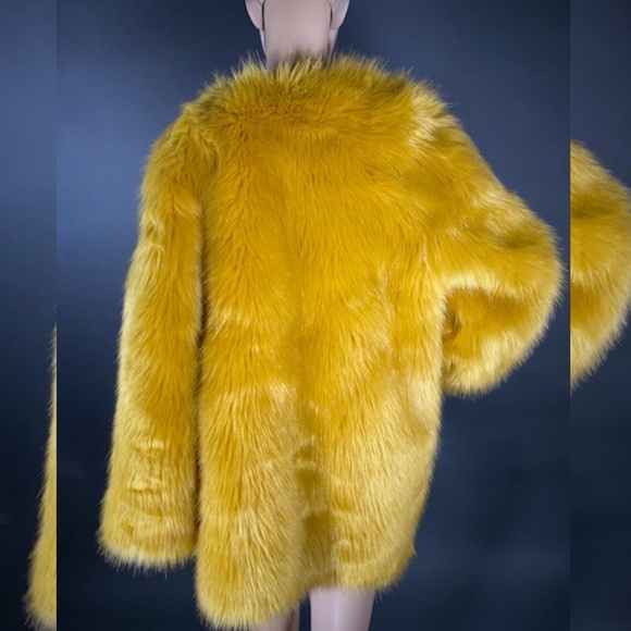 Preloved Yellow Faux Fur Coat - Picture 4 of 5